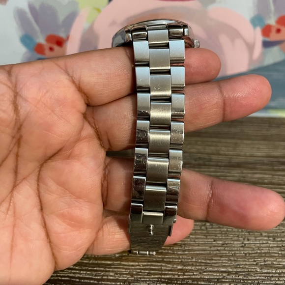 Micheal Kors Stainless Steel Watch - Picture 4 of 9